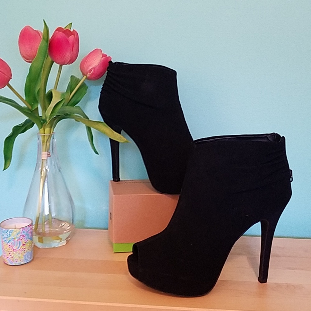 New Rock & Republic Peep Toe Booties